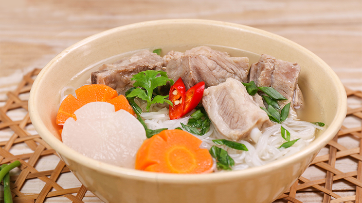 Hủ Tiếu Sườn | Cùng MAGGI nấu Món Quen Vị Lạ