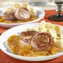 Schweinefilet im Speckmantel mit pfeffriger Aprikosen-Sauce
