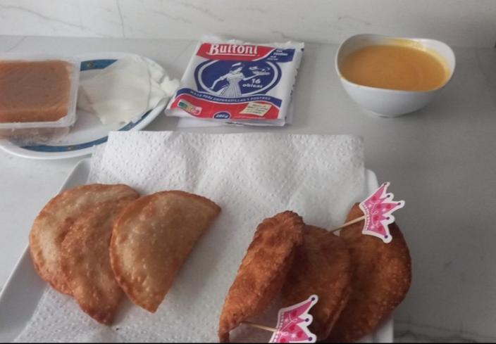 Empanadillas de queso de cabra, membrillo y flan de Mari Luz Lamuño de Gijón (Asturias)