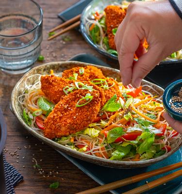 Sommerrollen Salat mit Hähnchen im Airfryer