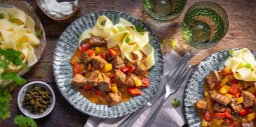 Gulasch mit grünem Pfeffer