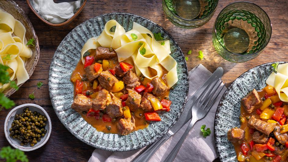 Gulasch mit grünem Pfeffer