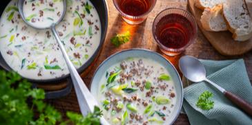 Hackfleisch-Käse-Suppe mit Lauch