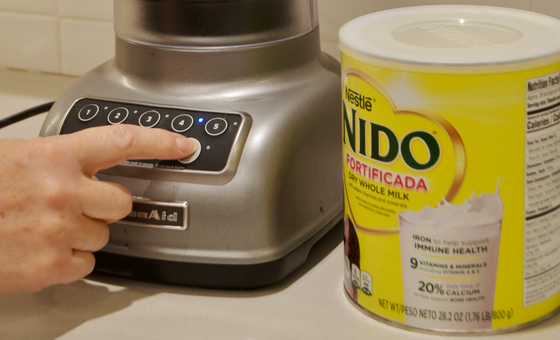 Batido con chispas de chocolate NIDO x Nestlé Toll House