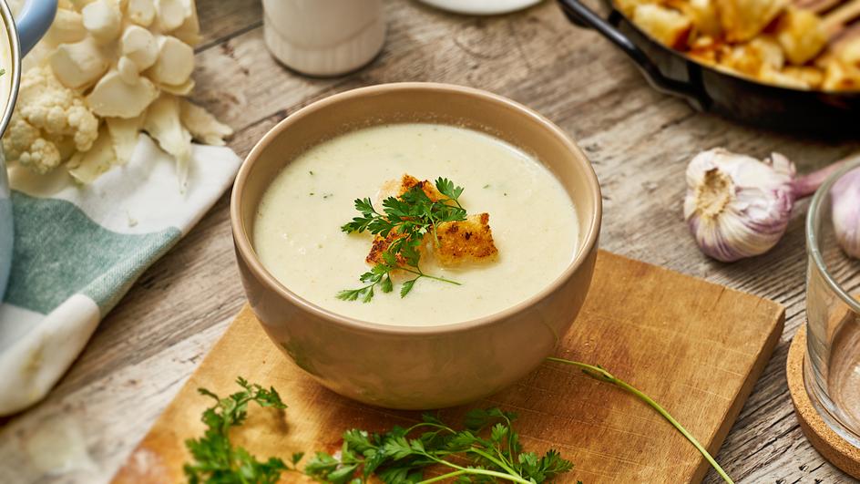 Blumenkohlsuppe mit Croutons