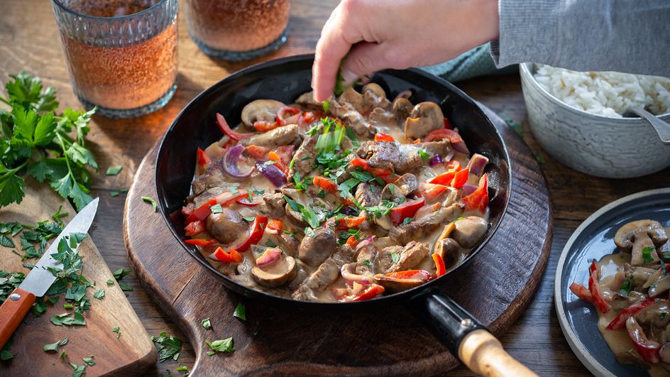 Gemüse-Champignon-Pfanne mit Filetstreifen