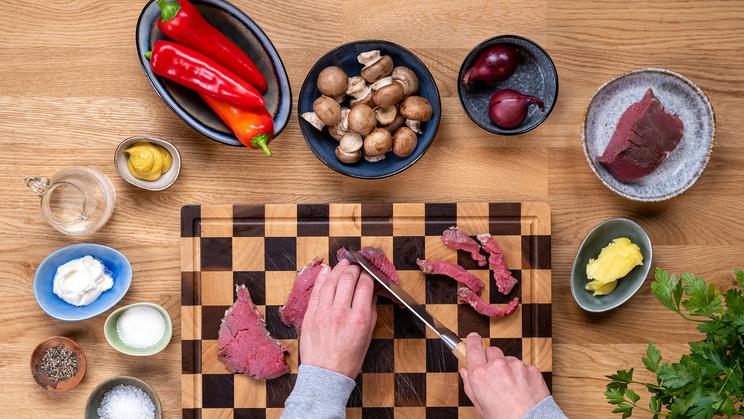 Gemüse-Champignon-Pfanne mit Filetstreifen