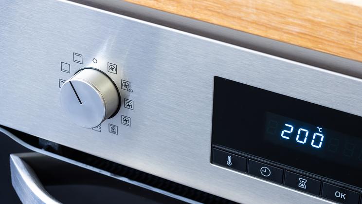 Hähnchenbrust mit Kartoffeln und Gemüse im Backofen