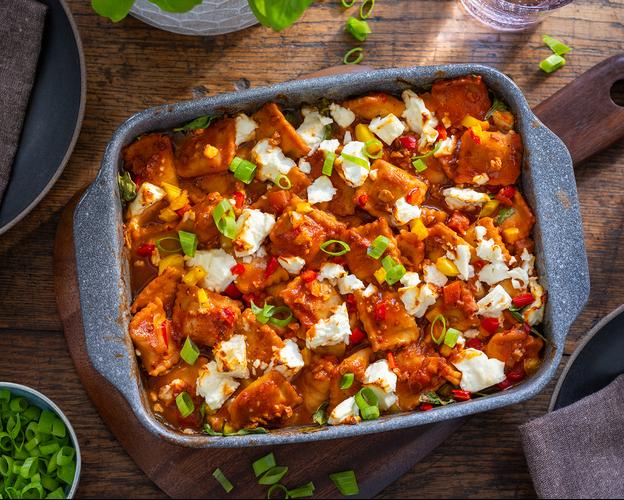 Ravioli-Gemüse Auflauf mit Feta