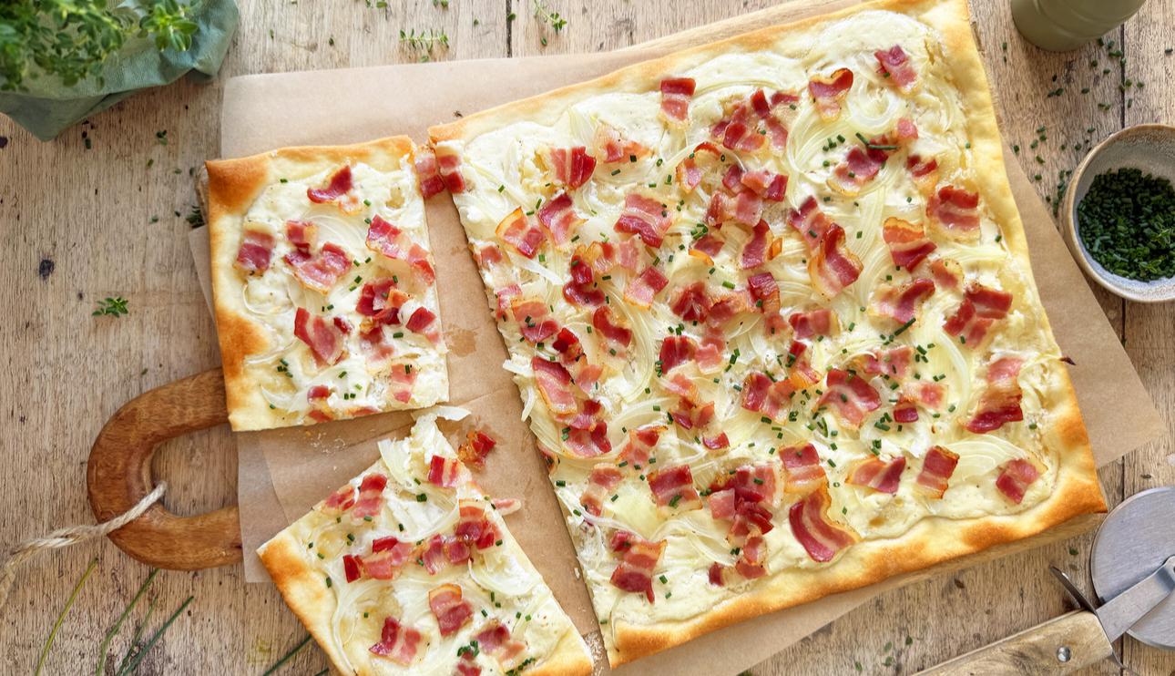 Flammkuchen: Pizza Alsaciana
