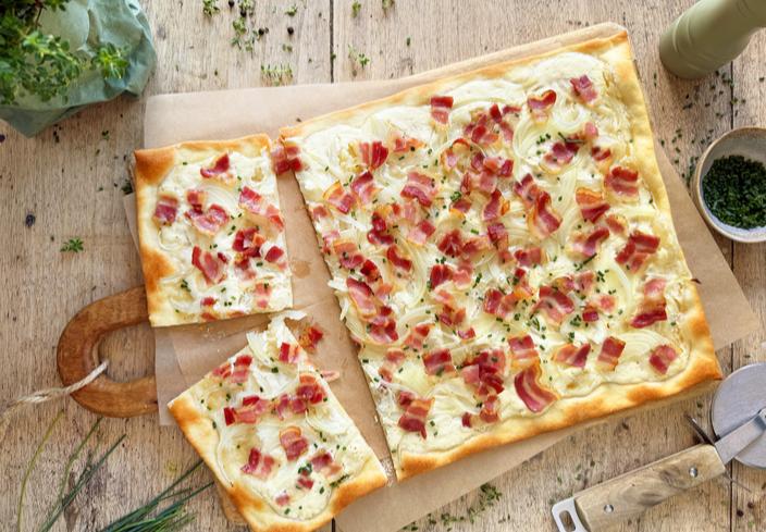 Flammkuchen: Pizza Alsaciana