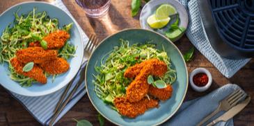 Chicken Nuggets im Airfryer mit Green Goddess Salat