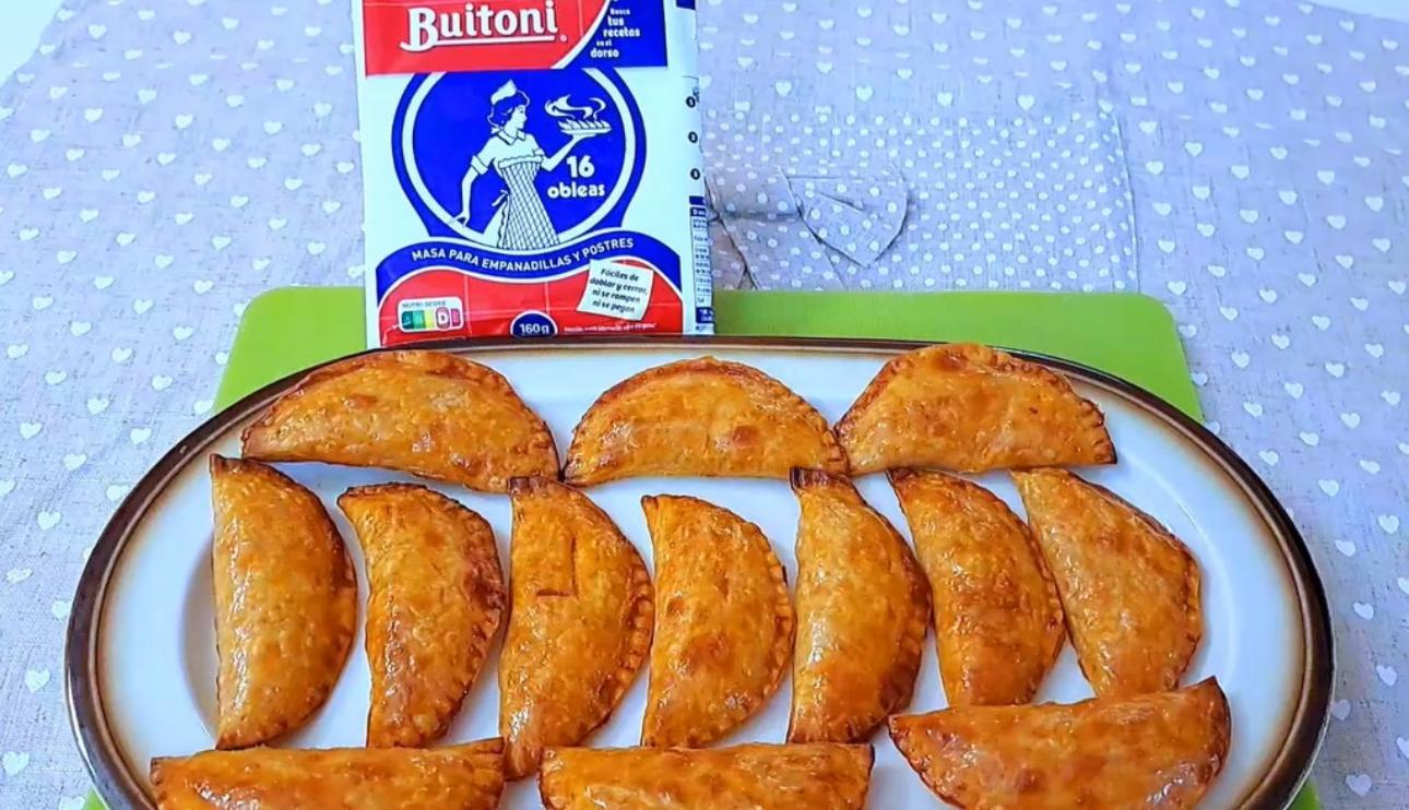 Empanadillas de atún, huevo, aceitunas rellenas y tomate frito de Francisca Hermoso de Barcelona (Barcelona)