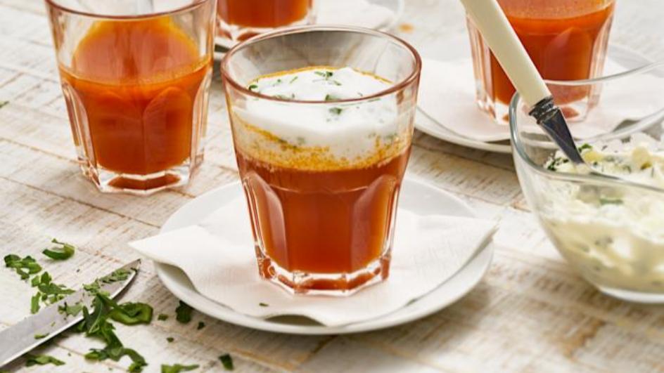 Tomaten-Cappuccino mit Rucola-Schaum