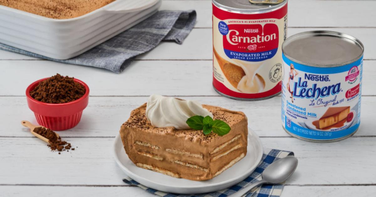 Carlota de Café by LA LECHERA®, with NESCAFÉ® coffee, condensed milk, cookies, and whipped cream.