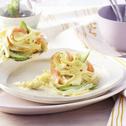 Nudelnester mit Lachs und Spargel