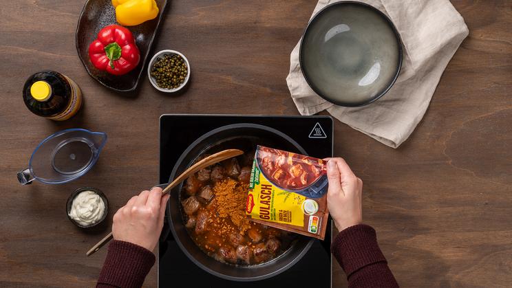 Gulasch mit grünem Pfeffer
