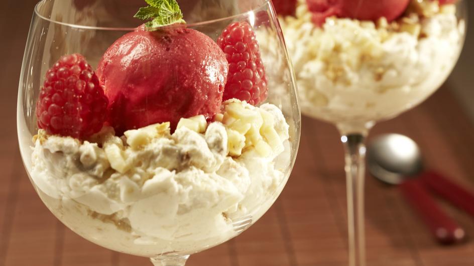Himbeersorbet mit Spekulatiussahne