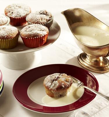Badische Mini-Kirschenplotzer mit weißer Schokoladensauce