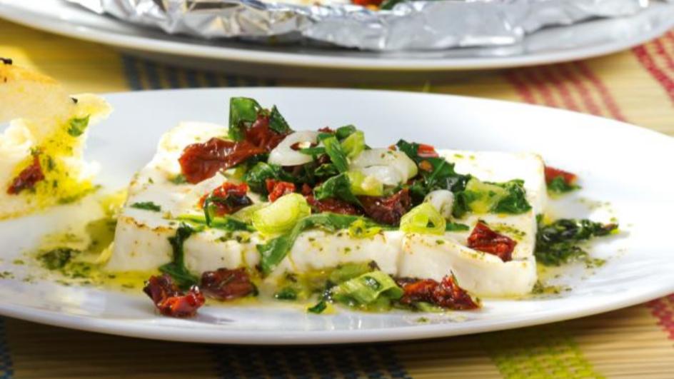 Gegrillte Fetakäsepäckchen mit Rucola