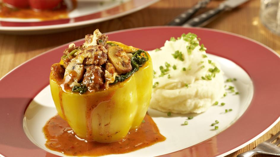 Gefüllte Paprika Bauern-Art