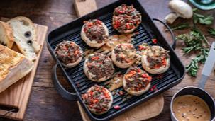 Gefüllte Champignons mit 3-Pfeffer-Sauce