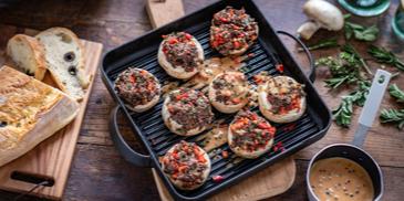 Gefüllte Champignons mit 3-Pfeffer-Sauce