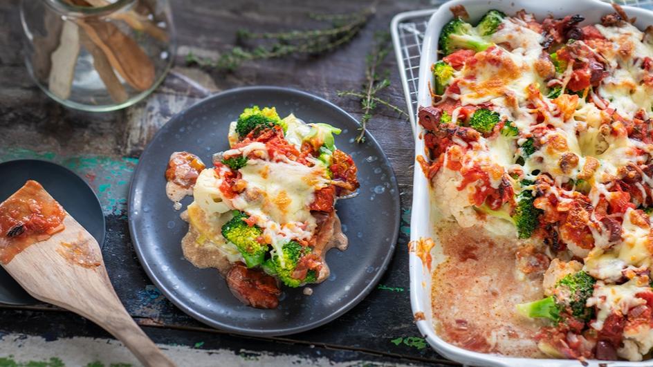 Blumenkohl-Brokkoli-Tomaten-Auflauf