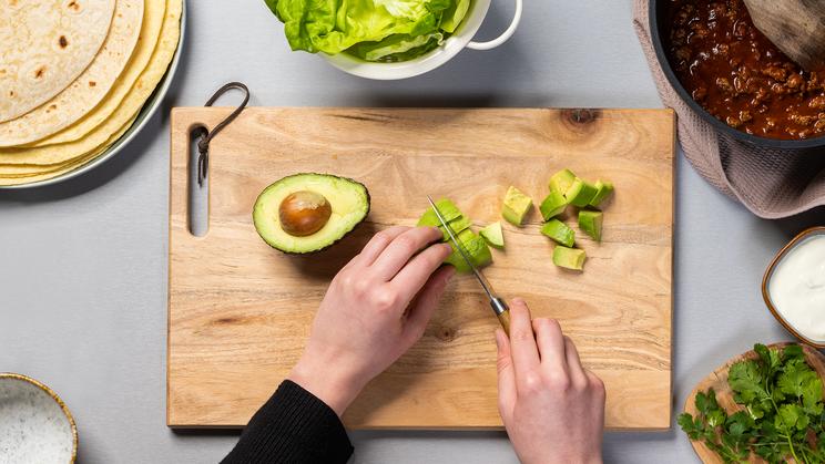 Chili-Wraps mit Avocado