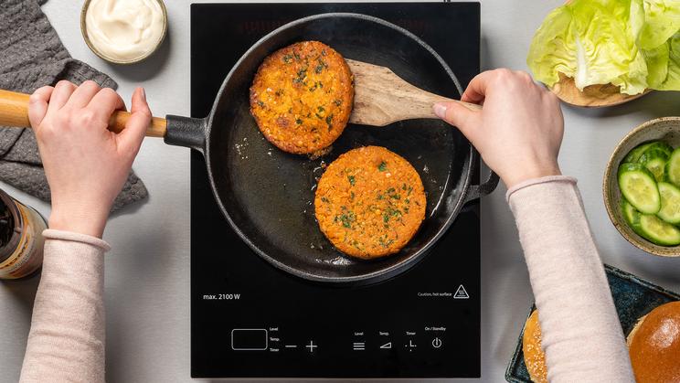 Linsen-Burger mit veganer Mayo