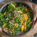 Grünkohlsalat mit Möhren und Orangen
