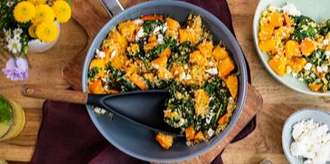 Quinoa-Kürbis-Pfanne mit Spinat