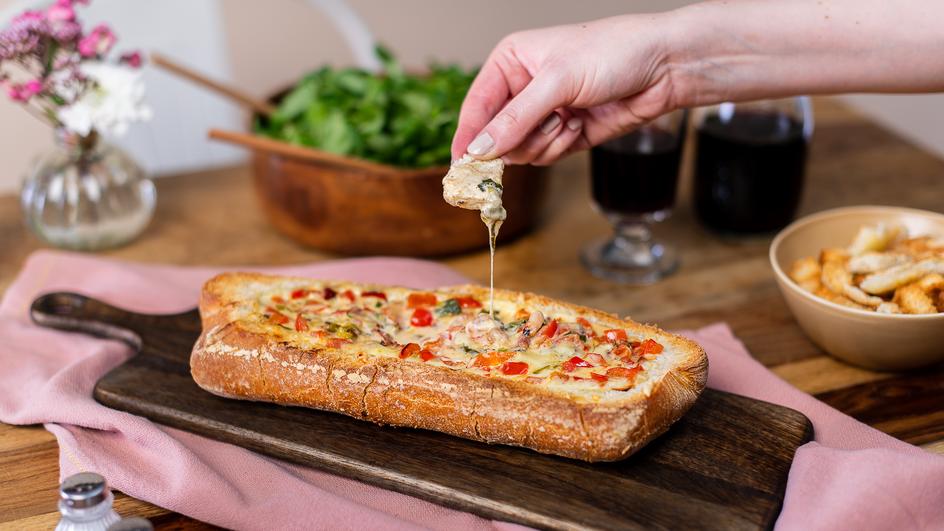 Gefülltes Raclette-Brot
