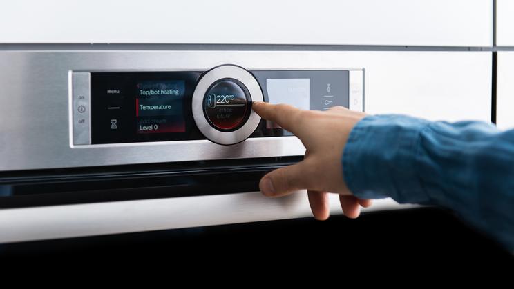 Hummus mit Granatapfel und Feta