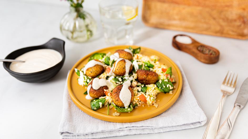 Spinat-Tabouleh mit Falafel