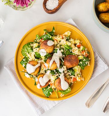 Spinat-Tabouleh mit Falafel
