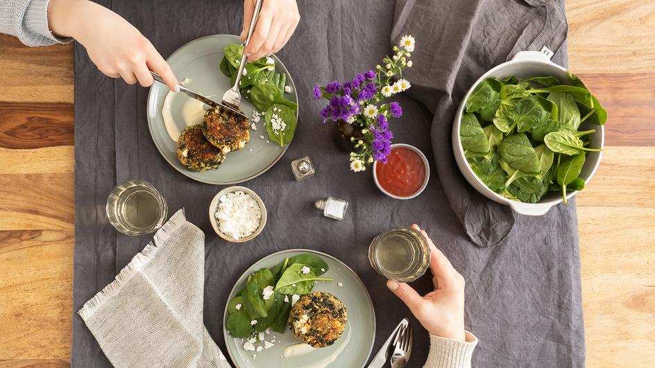 Quinoa Spinat Bratling mit Feta