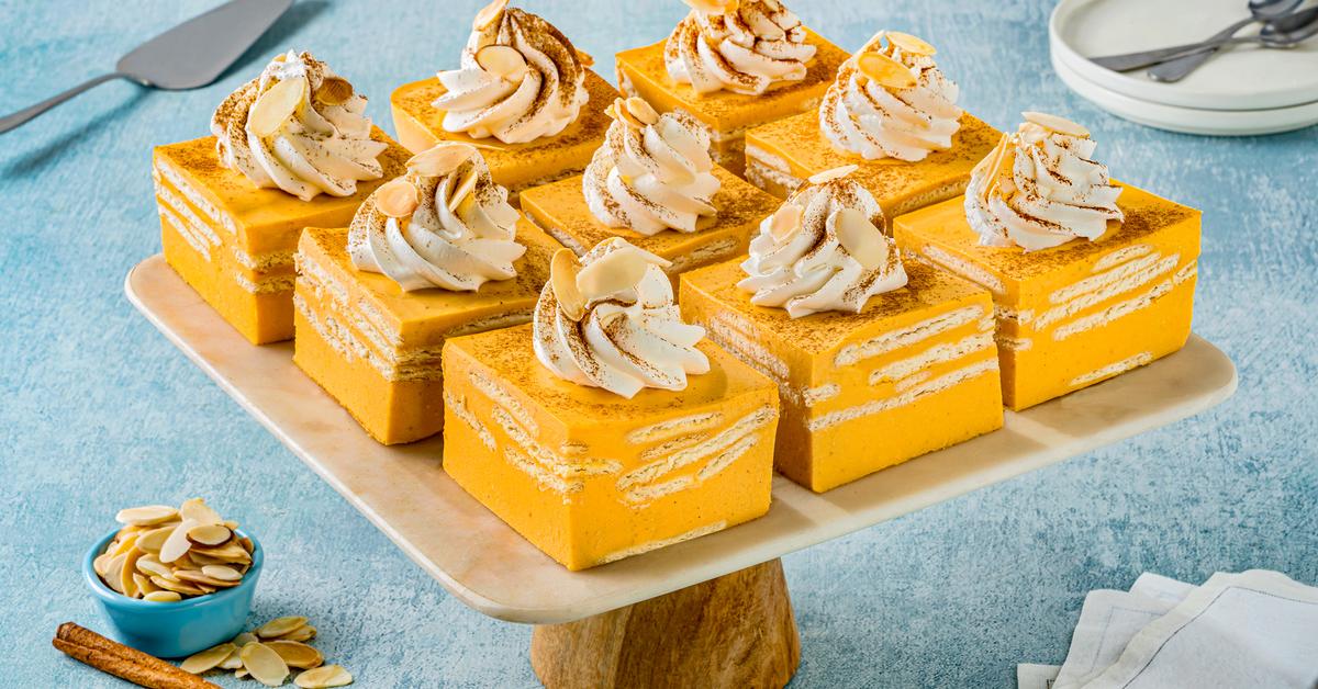 Pumpkin Spice Charlotte by LA LECHERA®, made with CARNATION® Evaporated Milk, LIBBY'S® Pumpkin, and Maria cookies.