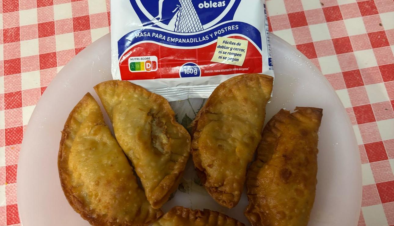 Clásicas empanadillas de atún y huevo duro de Mercedes Calvo de Palma de Mallorca (Baleares)