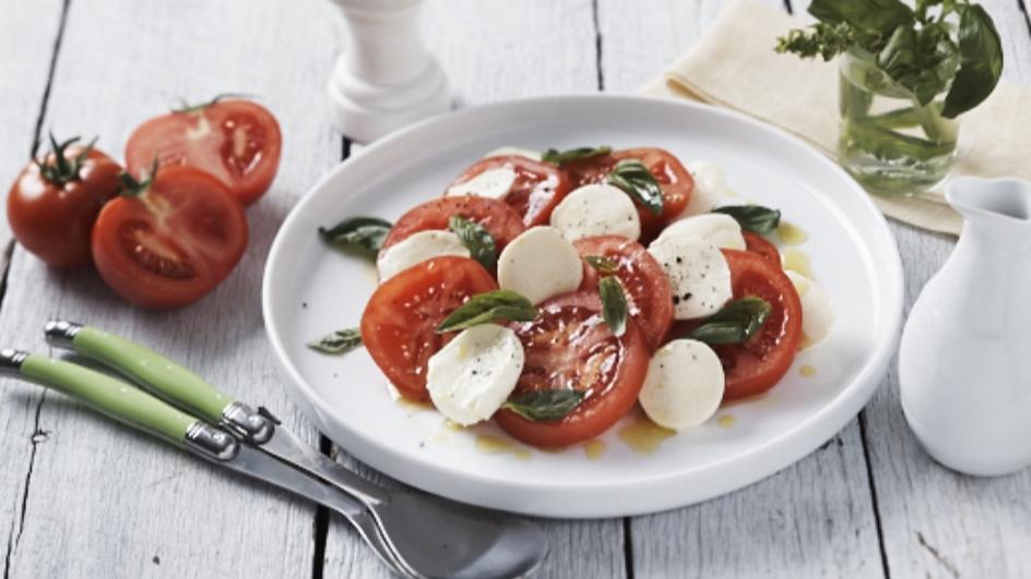 Bocconcini and Tomato Salad Vegetarian