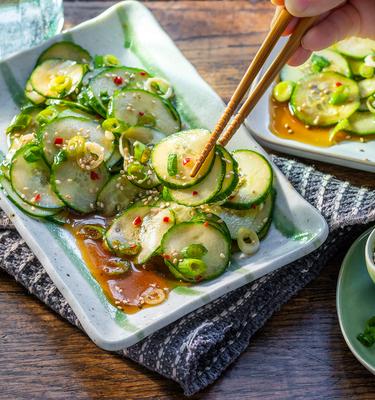 Asiatischer Gurkensalat