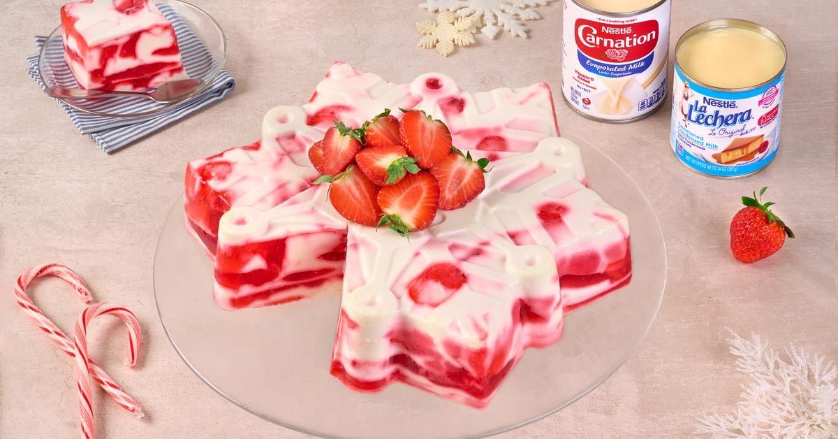 Strawberries with Cream Gelatin by LA LECHERA®, featuring strawberry and tres leches gelatin with condensed milk.