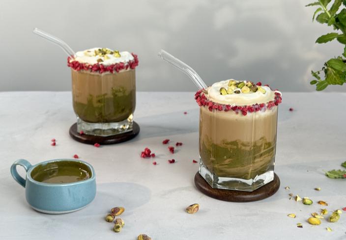 Café bombón frío de pistacho