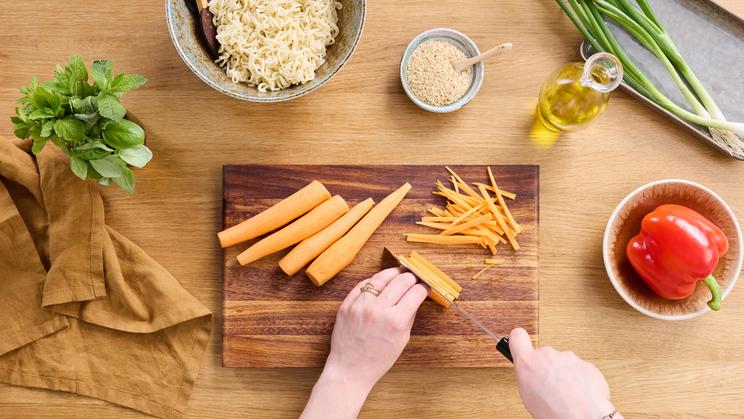 Asiatischer Nudelsalat