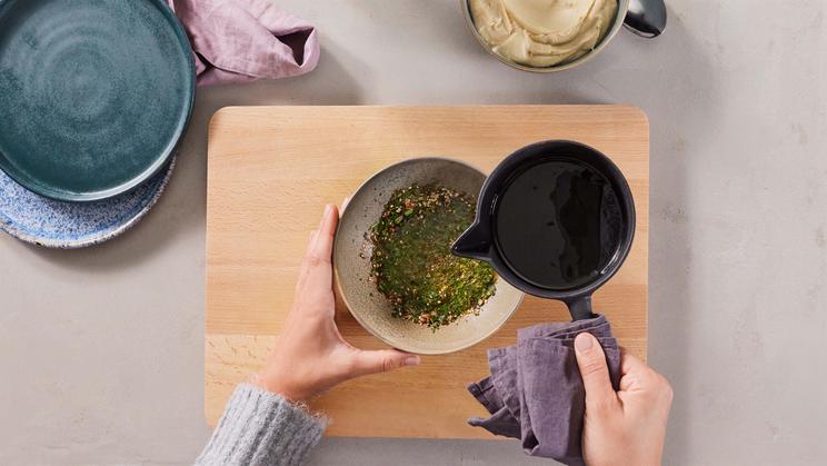 Gerösteter Blumenkohl mit Hummus