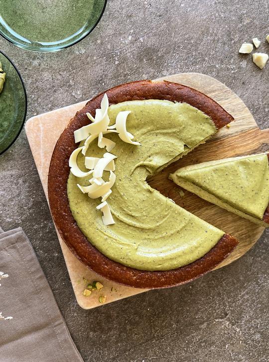 Cheesecake de pistacho y chocolate blanco en freidora de aire