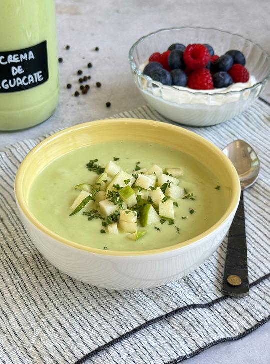 Crema fría de aguacate