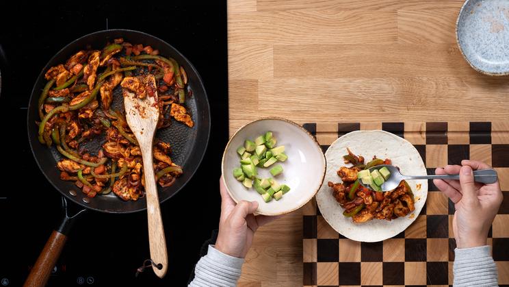 Avocado Hähnchen Fajitas