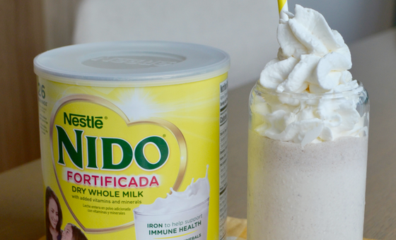 Batido con chispas de chocolate NIDO x Nestlé Toll House
