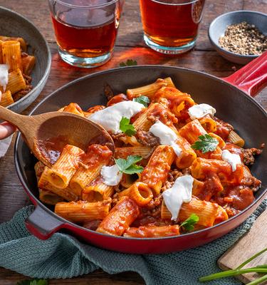 Pasta Bolognese mit Burrata